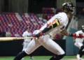 ¡Luis Barrera brilla en el Estadio YU’VA! Guerreros de Oaxaca empatan la serie ante Acereros