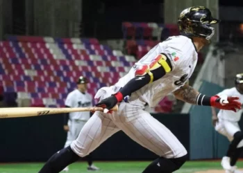 ¡Luis Barrera brilla en el Estadio YU’VA! Guerreros de Oaxaca empatan la serie ante Acereros