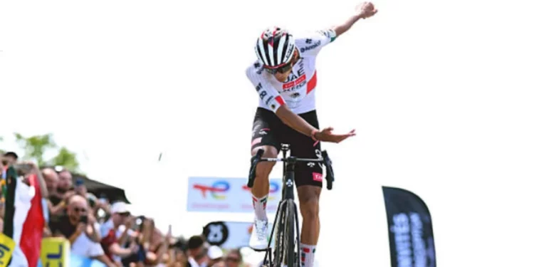 ¡Histórico! Isaac del Toro gana la etapa 7 del Tour Auvergne-Rhône-Alpes y va por el título: Dónde ver EN VIVO
