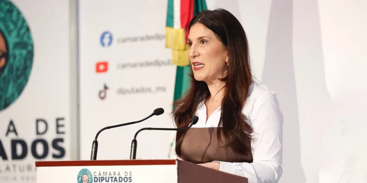 Foto: Cámara de Diputados // Kenia López Rabadán, presidenta de la Mesa Directiva de la Cámara de Diputados.