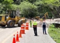 La circulación se mantiene en todas las carreteras de Oaxaca, aunque hubo caída de piedras y ramas de árboles.