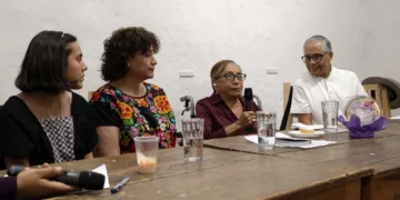 La escritora y periodista Dolores Jiménez Caballero presentó en el IAGO su libro Ita y las Garzas.