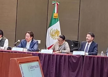 Foto: Cencos 22 // La negociación en Segob con Mario Delgado, Rosa Icela Rodríguez y Martí Batres.