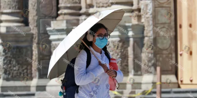 Foto: Adrián Gaytán // Las altas temperaturas y la falta de medidas preventivas entre la población, han generado un aumento de casos.