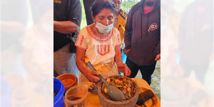 Las y los participantes compartieron una amplia variedad de platillos elaborados a base de ingredientes locales.