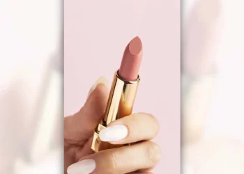 Los labiales en tonos coral, rosa, rojo y ciruela se posicionan como los favoritos de la primavera 2026.