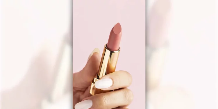 Los labiales en tonos coral, rosa, rojo y ciruela se posicionan como los favoritos de la primavera 2026.