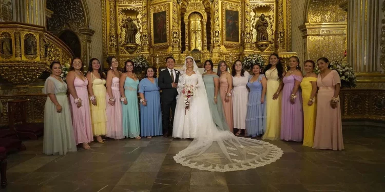 Fotos: Rubén Morales // Luis Hernández Santiago e Inés Yanza Espino Oviedo celebraron su enlace matrimonial rodeados del cariño de familiares y amigos.