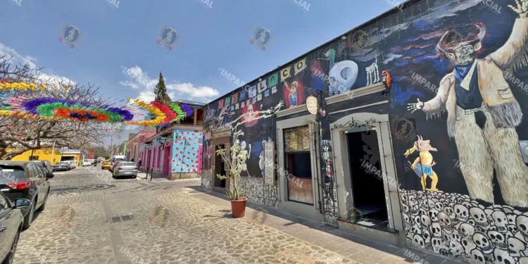 Foto: Archivo El Imparcial // Murales que rompen con “la cromática” oficial, en la mira.