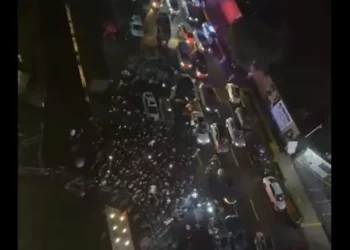 VIDEO | ¡Calientan el México vs Ecuador! Afición tricolor arma serenata frente al hotel del rival
