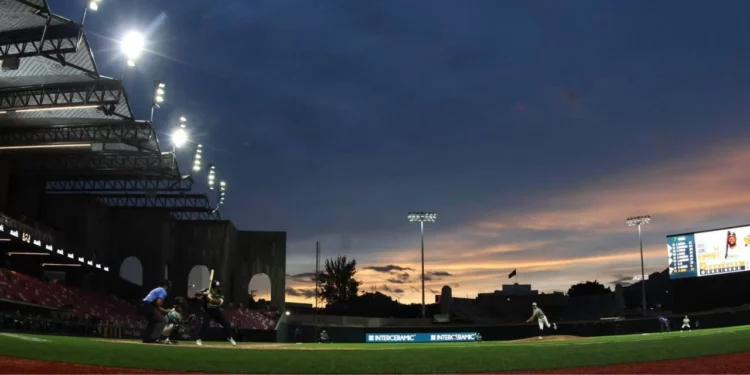 ¡Increíble remontada! Pericos de Puebla arman rally en la novena y vencen a Guerreros