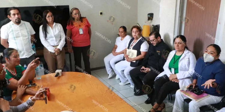 Foto: Adrián Gaytán // Representantes y trabajadores de las distintas áreas aseguraron que no pueden continuar con sus labores.