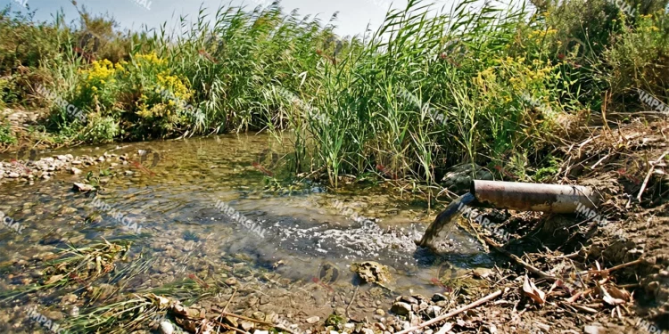 Foto: ilustrativa - El Imparcial de Oaxaca // Elevada contaminación del río La Colorada, en Tlacolula.