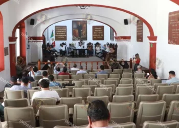 Foto: Adrián Gaytán // Sesión de cabildo.