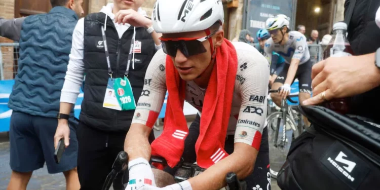 Isaac del Toro conquista Francia: Regresa de una lesión y se corona campeón del Tour Auvergne-Rhône-Alpes