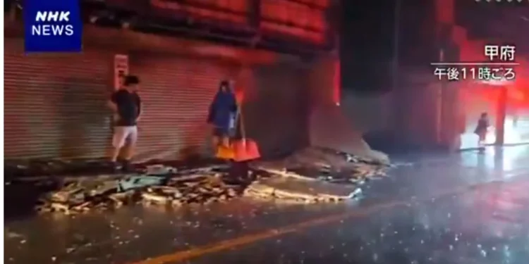 VIDEO | Alerta global: Fuerte terremoto de 5.6 sacude Japón en medio de amenaza por dos tormentas tropicales