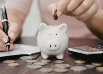 ¿A qué edad se puede retirar el dinero del Afore? Requisitos y semanas cotizadas en 2026
