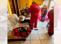Una mujer de 29 años logró escapar de su agresor para pedir auxilio a la policía.