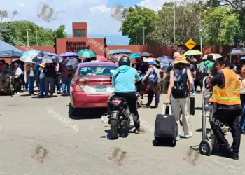 Inicia tercera semana de protestas de la Sección 22; repiten protestas en PEMEX y Aeropuerto