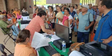 Obtienen certeza jurídica 135 comuneros de San Pedro Pochutla