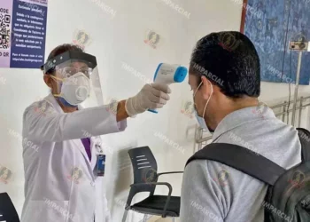Foto: Archivo El Imparcial // Filtro sanitario instalado en el Aeropuerto Internacional de Oaxaca durante la pandemia de Covid-19.
