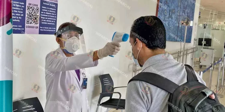 Foto: Archivo El Imparcial // Filtro sanitario instalado en el Aeropuerto Internacional de Oaxaca durante la pandemia de Covid-19.