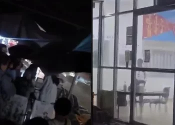 VIDEO | ¡Aguacero, hacinamiento y puertas cerradas en el ISSSTE! Relegados en una lona rota mientras sala permanecía vacía