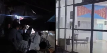VIDEO | ¡Aguacero, hacinamiento y puertas cerradas en el ISSSTE! Relegados en una lona rota mientras sala permanecía vacía