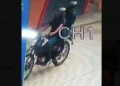 ¡Riesgo sobre dos ruedas! Vecinos denuncian intento de asalto en calles de Oaxaca de Juárez
