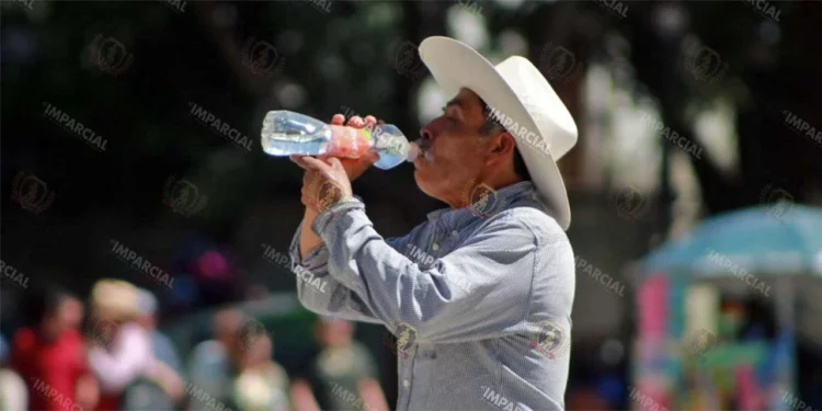 Foto: Archivo El Imparcial // Por deshidratación y quemaduras Oaxaca se mantiene en 27 y dos casos, respectivamente, sin aumento en los últimos días como en otras entidades del país.