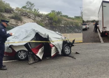 ¡Lunes fatal en la supercarretera a Puebla!  Una mujer muere tras violento choque en Valle de Etla