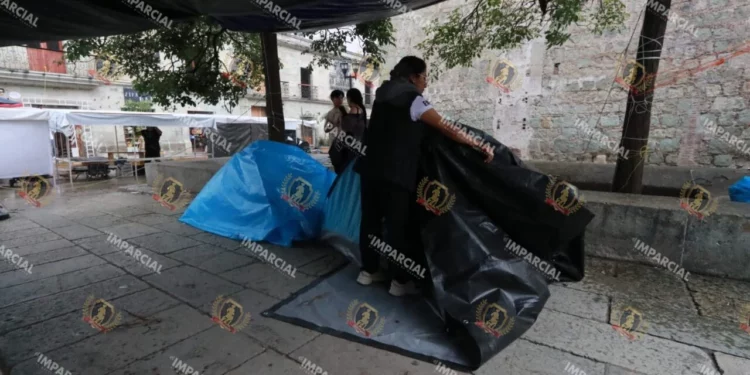 Regresan a clases miles de alumnos este lunes tras 26 días de paro en Oaxaca