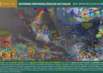 Oaxaca enfrentará un doble riesgo: lluvias intensas y fuerte oleaje desde este lunes
