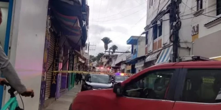 Asalto a farmacia termina en feminicidio en Putla; víctima murió por asfixia