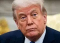 Trump amenaza con nuevos bombardeos a Irán ‘si se sale del guacal’