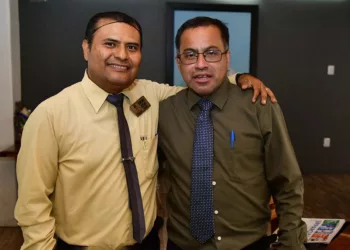 Foto: Rubén Morales // Agustín Canseco celebró su cumpleaños acompañado de su compañero Carlos Álvarez.