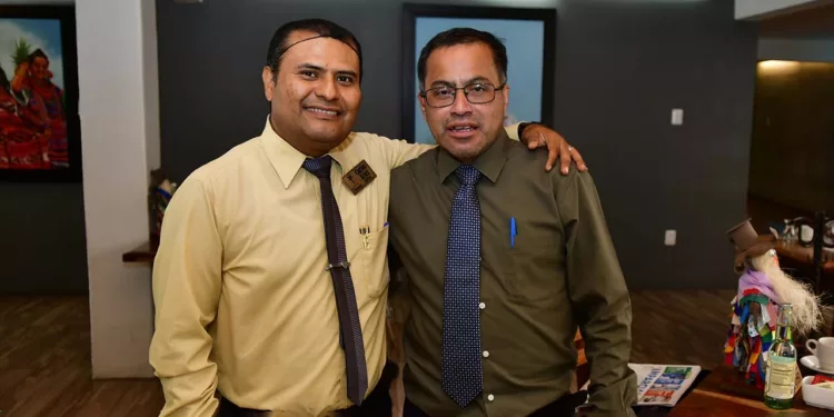 Foto: Rubén Morales // Agustín Canseco celebró su cumpleaños acompañado de su compañero Carlos Álvarez.