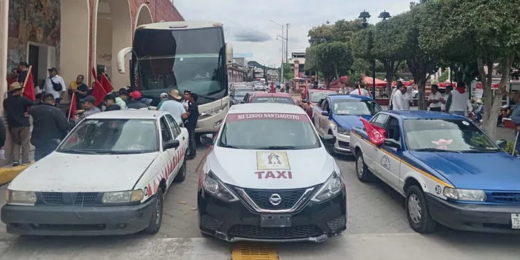 El dirigente sostuvo que los operativos contra unidades irregulares han resultado insuficientes.