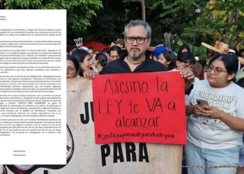 Foto: redes sociales // Familiares, amigos y ciudadanos de Alejandro Leyva protestaban pacíficamente frente al Llano cuando fueron amagados por un grupo de choque.