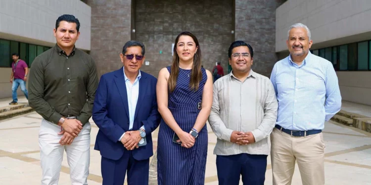 Foto: Gobierno de Oaxaca // Funcionarios obligados a reducir la carga financiera que representa la deuda pública.