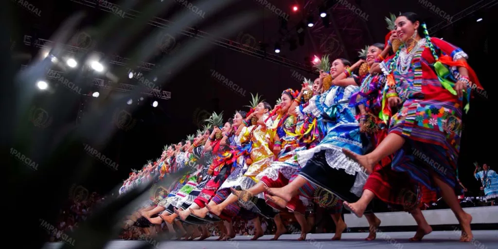 Brilla majestuoso el Cerro del Fortín con cierre de la Guelaguetza