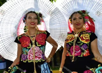 Fotos: Rubén Morales // Las mujeres del Istmo destacaron por la elegancia de su indumentaria tradicional.