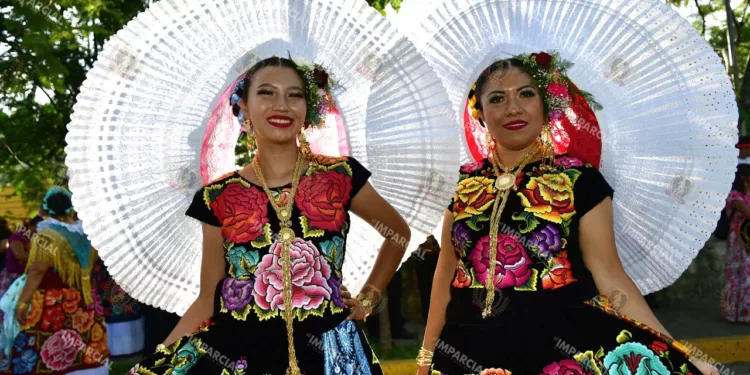 Fotos: Rubén Morales // Las mujeres del Istmo destacaron por la elegancia de su indumentaria tradicional.