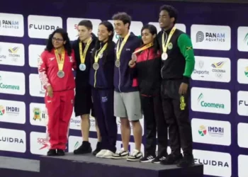 Por equipos, llegó la quinta medalla para Sahara Monroy.