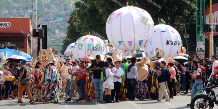 Foto: Adrián Gaytán // Se desvirtúan las tradiciones oaxaqueñas.