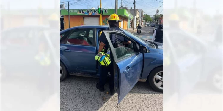 El violento accidente vial se suscitó en la transitada esquina de las calles Carranza y Valerio Trujano.