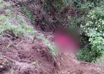 El cuerpo del campesino fue extraído de un barranco de 15 metros de profundidad.