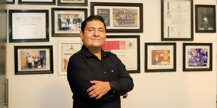 Felipe Valdivieso Vega ha impulsado la profesionalización de organizaciones de la sociedad civil.