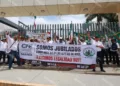 Foto: Adrián Gaytán // Movilizaciones de jubilados de la CFE en defensa de sus derechos.