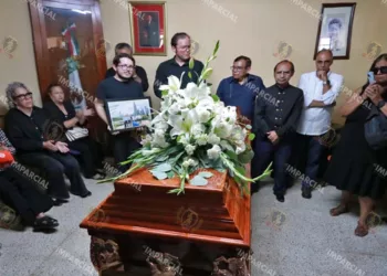 Foto: Adrián Gaytán // Homenaje de los periodistas al compañero asesinado de manera artera y cobarde.